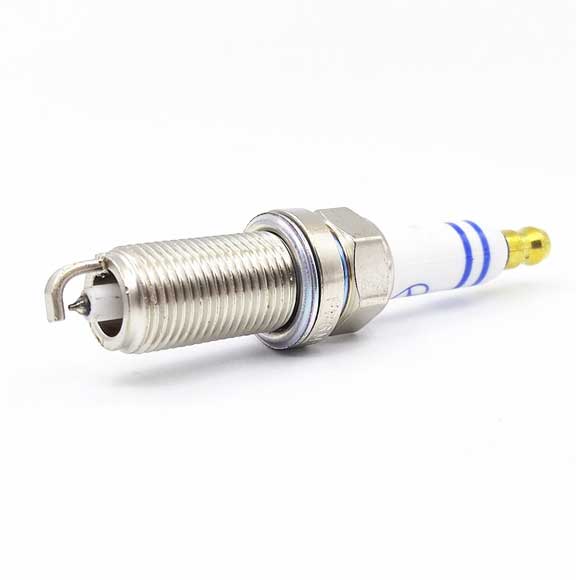 Mercedes Benz Genuine SPARK PLUG W463. W220 FR6MPP332 004159450326