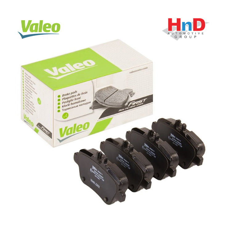 VALEO 302411 Brake pad set Rear Axle, MERCEDES-BENZ CLA Estate X117 0084202320
