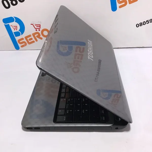 Toshiba Satellite L750D 1.5GB Dedicated Graphics Dual Core 250GB HDD 4GB RAM Free Wireless Mouse