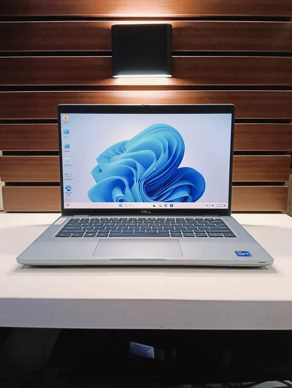 Dell Latitude Laptop 11th Gen Core i7 256GB SSD 8GB Ram Windows 11 Pro
