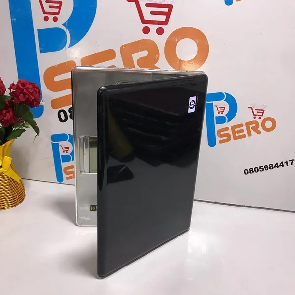 HP Pavilion dv5 Intel Core 2 Duo 4GB Ram 250GB HDD 256mb NVIDIA Dedicated Video Memory Free Wireless Mouse