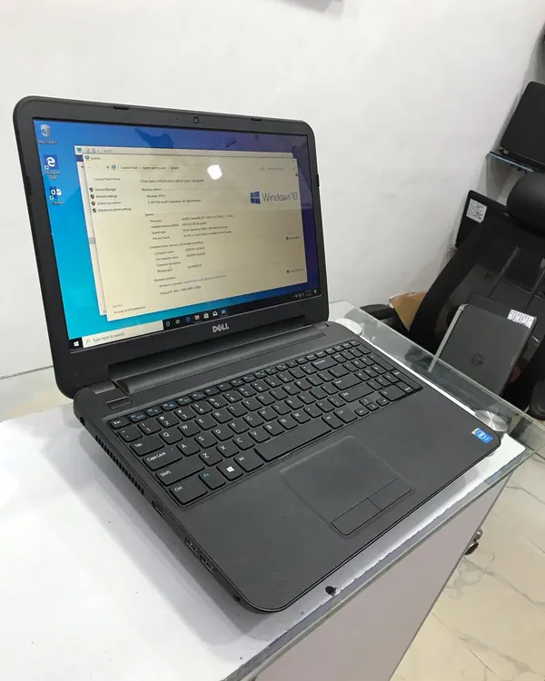 Ultra-Slim Dell Inspiron 3531 intel Core 2 4GB ram 320gb HDD