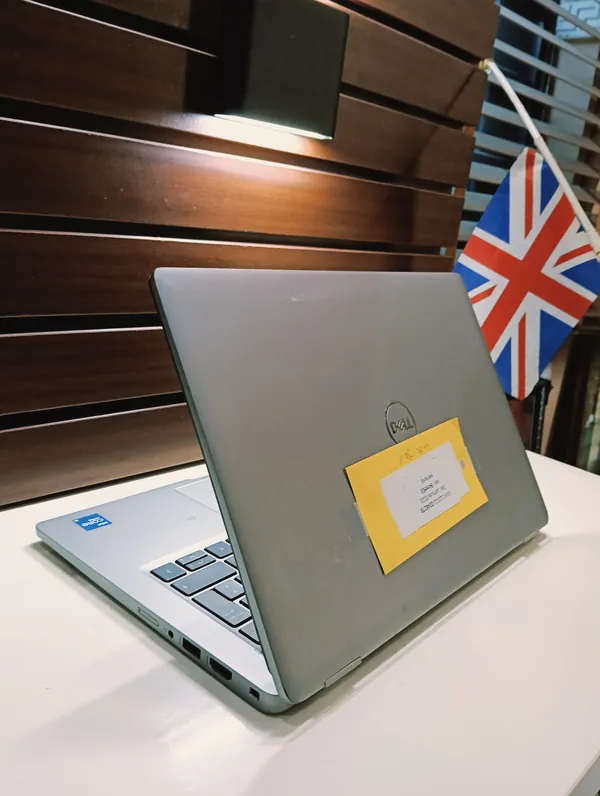 Dell Latitude 5320 Intel Core i5 (2.6GHz) 11th Gen 256GB SSD 8GB Ram Windows 11 Pro