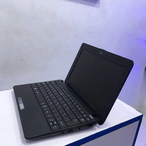 Asus mini Super Clean & Slim 2GB RAM 160GB HDD