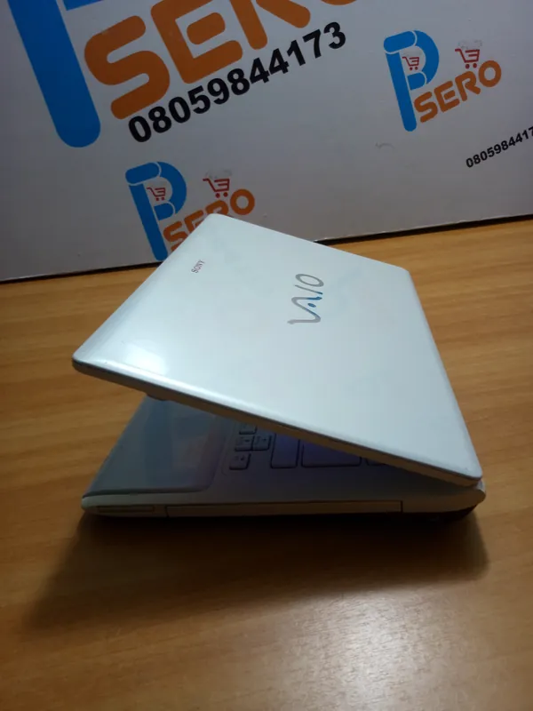 Sony VAIO Core 2 Duo 320GB HDD 2GB Ram