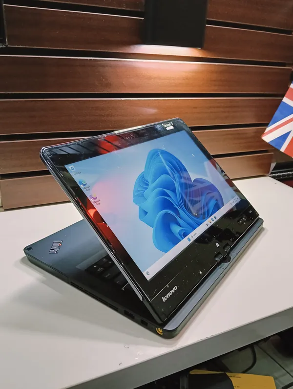 Lenovo 33476UU Intel Core i5 (1.8GHz) 512GB SSD 4GB Ram Touchscreen Convertible