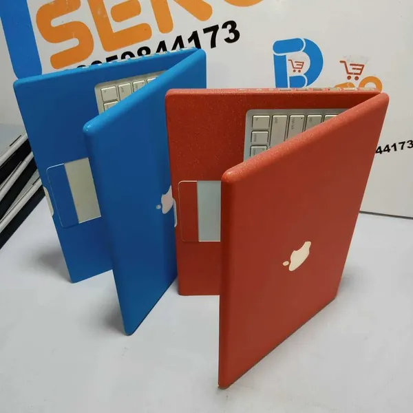 Apple MacBook Laptop 250GB Hard Disk 4GB Ram Dedicated Graphics Mac & Windows OS Installed