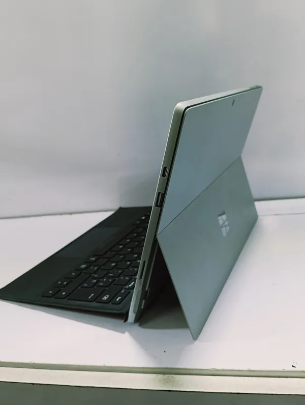 Microsoft Surface Pro 7 Touchscreen Detachable Keyboard Core i5 256GB SSD 8GB Ram