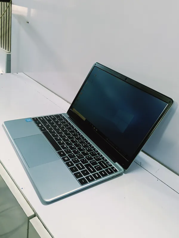 Chuchi HeroBook Pro Laptop Intel Celeron 128GB SSD 8GB Ram Windows 10 Pro
