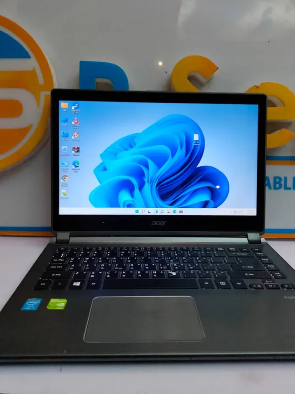 Uk Used Acer Aspire v7-482pg -Intel Core i5 500GB HDD 8GB RAM Touchscreen HDMI