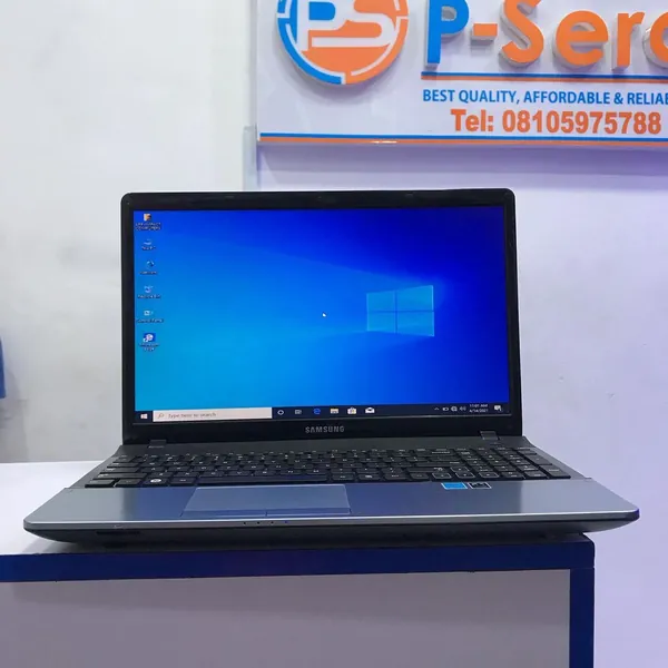 Samsung 305E Dual Core 3GB Ram 250GB HD