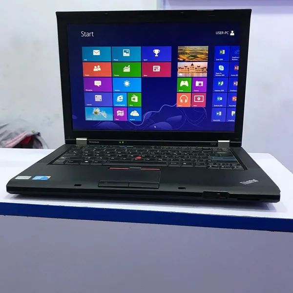 Lenovo Thinkpad Intel Core i5 4 Ram 320GB 1.6GB Total Graphics