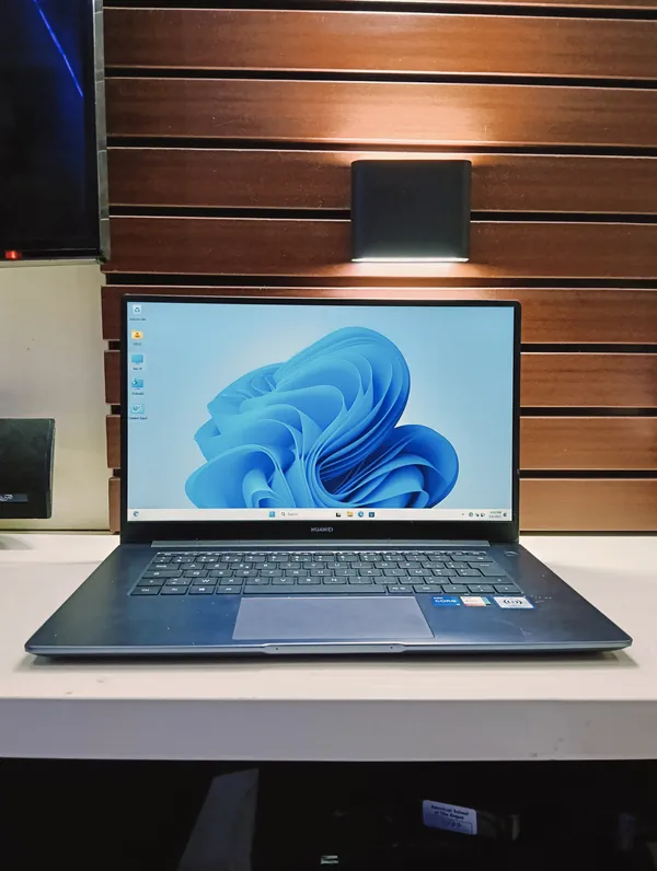 HUAWEI BOD WXX9 Core i5 11th Gen 512GB SSD 8GB Ram Windows 11 Pro