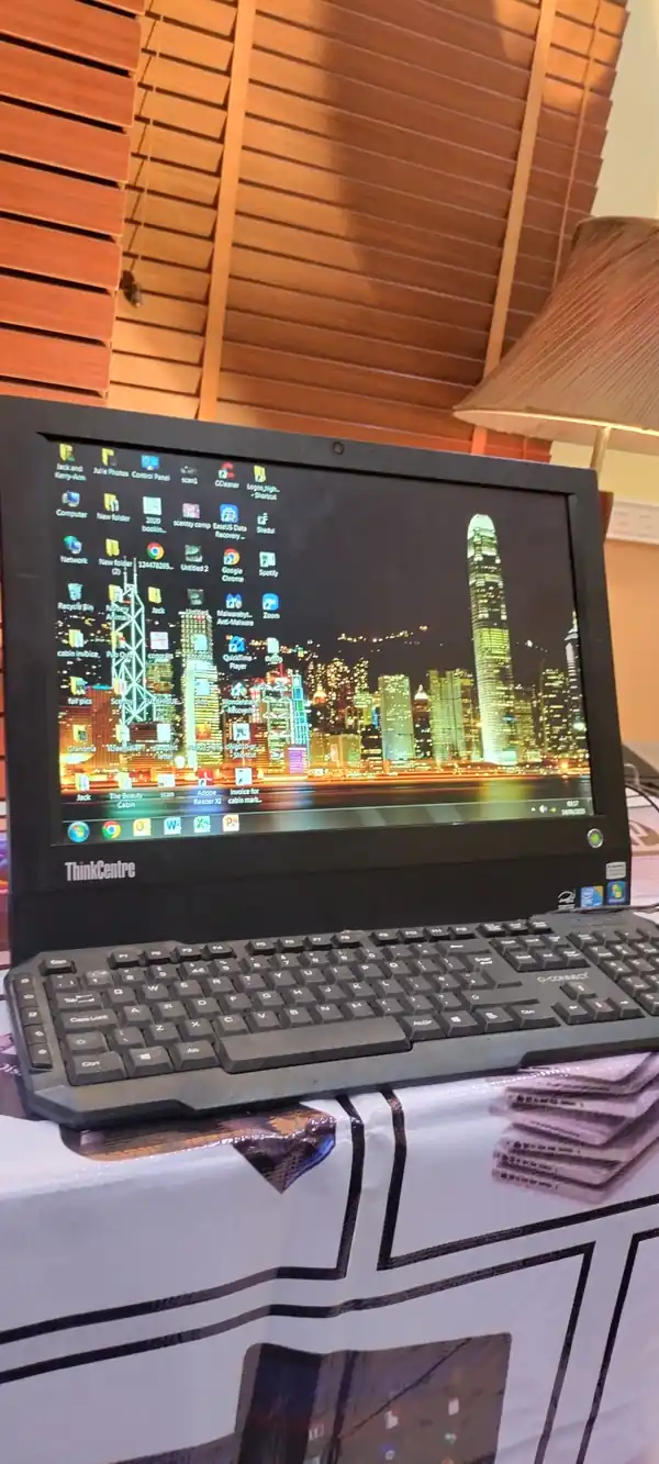 All in one Lenovo ThinkPad Intel core 2 duo 320gb storage 4gb ram- keyboard and mouse