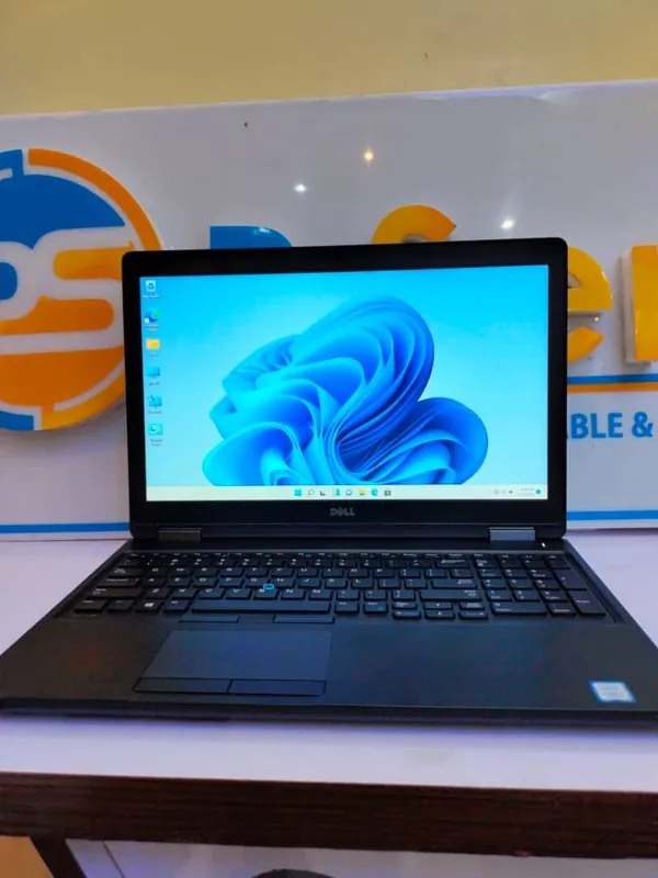 UK Used Dell Latitude 5580 Ultrabook Intel Core i5 256GB SSD 8GB RAM Windows 10