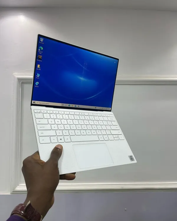 UK USED: Dell XPS 13 9300 Laptop Intel Core i7 16gb Ram 512GB SSD 10th Gen Keyboard Light