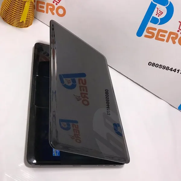 HP 2000 Laptop Intel Core i3 4GB Ram 320GB 2.40GHz Free Wireless Mouse