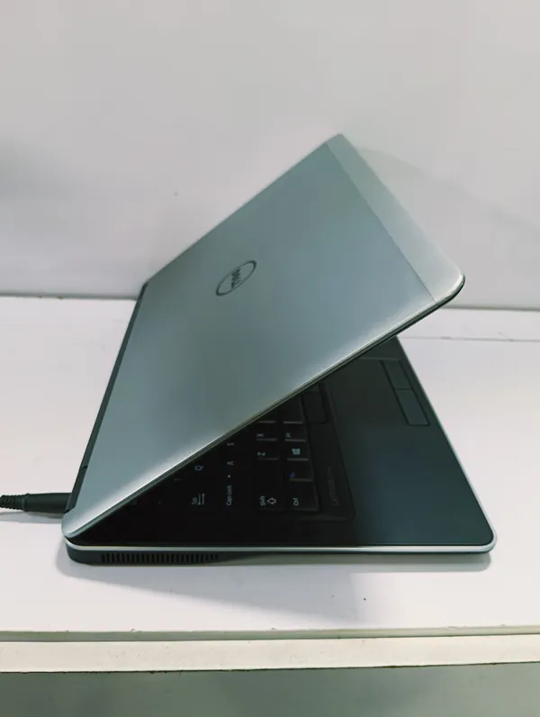 Dell Latitude E7440 Core i5 4th Gen 8GB Ram 256GB SSD Windows 10 Pro