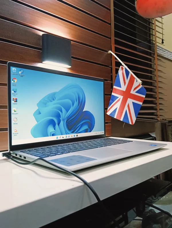 Dell Inspiron 15 3521 Intel Inside (1.1GHz) 128GB SSD 4GB Ram Windows 11 Pro ( 64 bit )