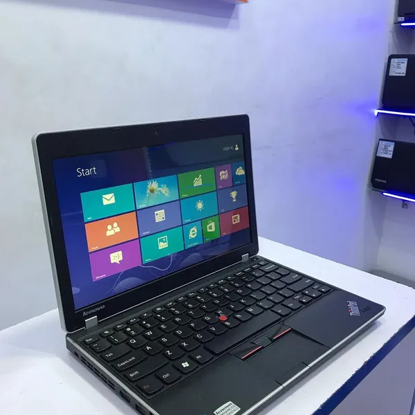 Lenovo Thinkpad- 3GB Ram 160GB HDD 1.07GHz