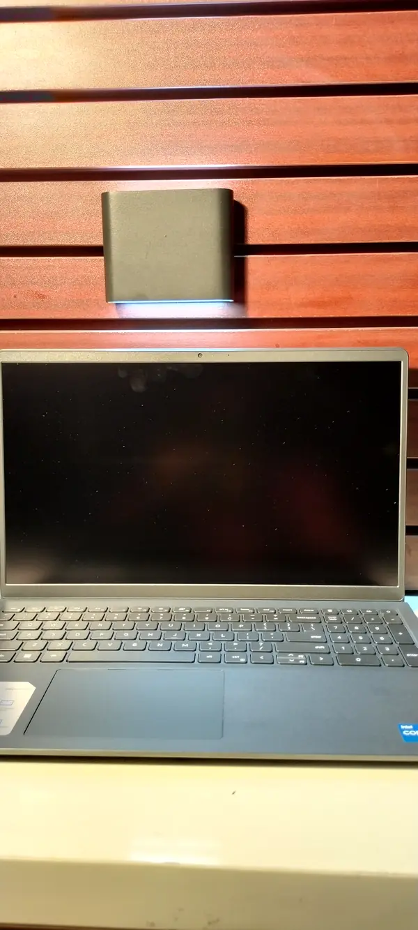 Dell Inspiron 15 3520 11th Gen Intel Core i5 (2.80GHz) 512 SSD 16GB Ram Windows 11 Pro ( 64 bit )