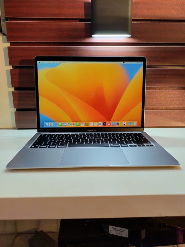 Apple MacBook Air 2020 M1 256GB SSD 8GB RAM