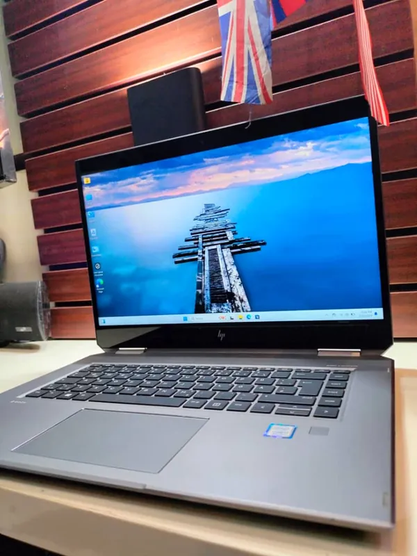 HP zBook Studio x360 G5- 9th Gen. Intel Core i7 512GB SSD 16GB RAM 20GB Total Graphics 4GB Dedicated Nvidia Quadro HDMI keyboard Light