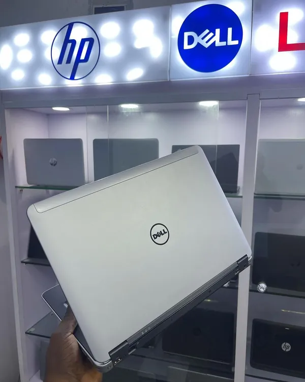 UK USED: Dell Latitude E6440 Core i7 Laptop 8gb Ram 500GB Hard Drive 1GB Dedicated Graphics Keyboard Light