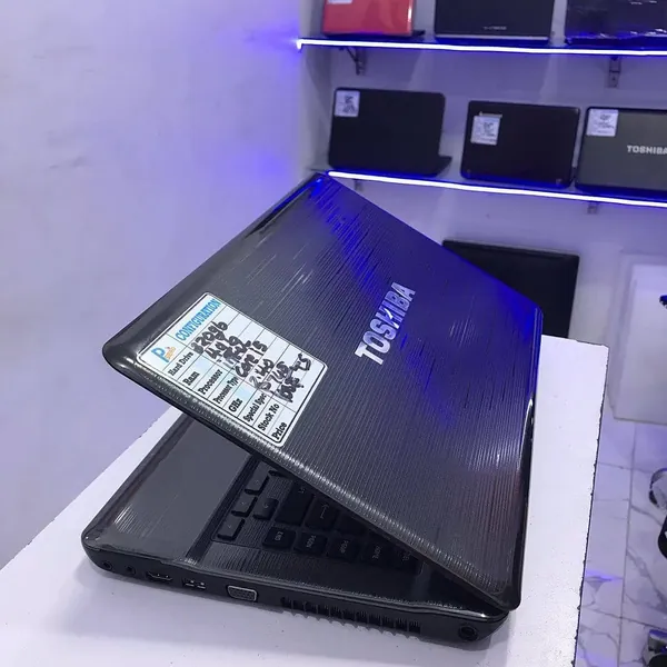 Toshiba satellite p745 Laptop Intel Core i5 Super Clean 4Gb RAM 320Gb HDD 14 inch