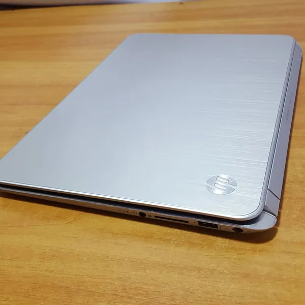 HP Spectra Pro 13 Intel Core i5 Very Slim 4GB RAM 128SSD