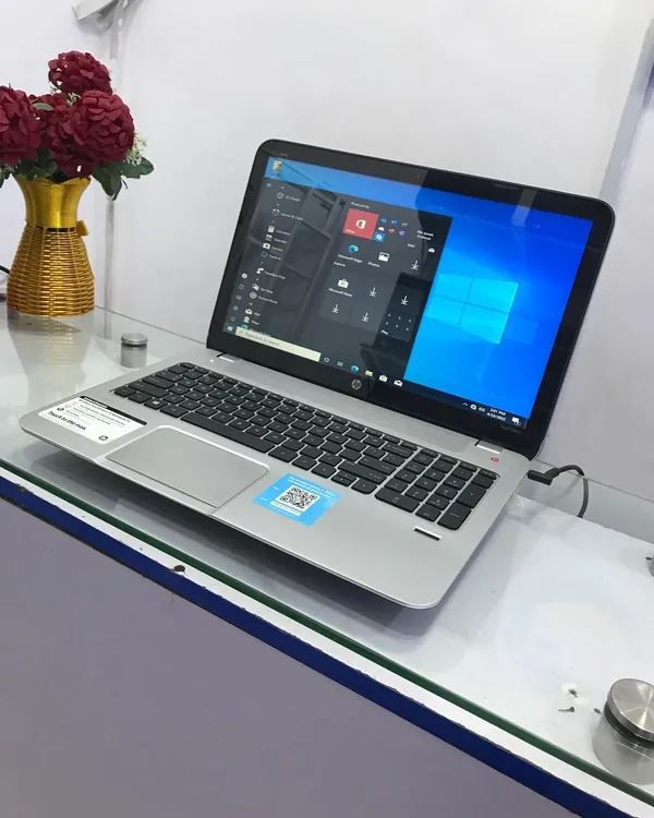 UK Used HP ENVY 15 8GB ram 500GB Hard Drive Touchscreen Fingerprint