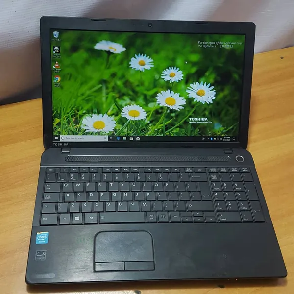 Toshiba Satellite C50 -4Gb Ram 160HDD