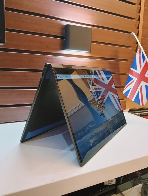 HP Envy X360 Convertible AMD Ryzen5 256GB SSD 8GB Ram Keyboard Light