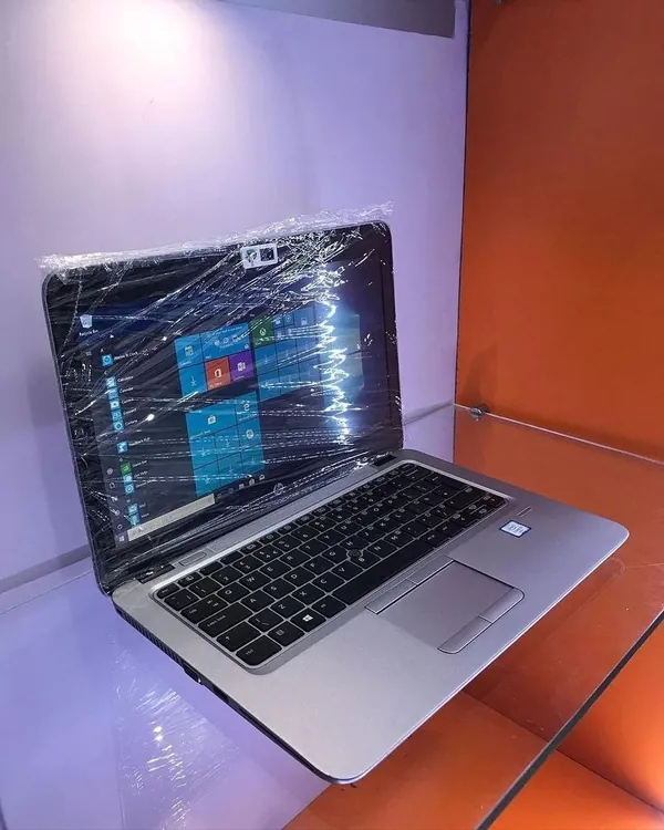 UK USED: HP Mt42 Laptop 500GB Ram 8GB Ram Slim Shape Windows 10 pro
