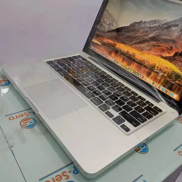 UK Used Apple MacBook Pro Core i5 with 500GB HDD and 8GB Keyboard Light