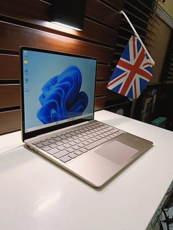 Microsoft Surface Laptop Go 2 Intel Core i5 (2.4GHz) 11th Gen 128GB SSD 8GB Ram Windows 11 Pro