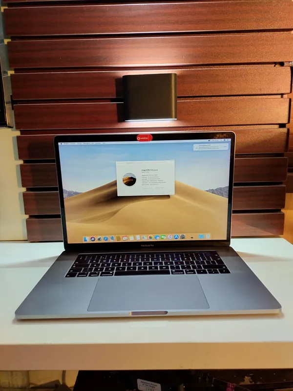 AppleMacBook Pro 2019 Touch Bar Core i7 256GB SSD 16GB Ram 15 inch