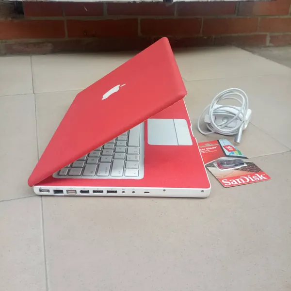 UK Used Apple Macbook A1181, 4gb Ram, 500GB HDD