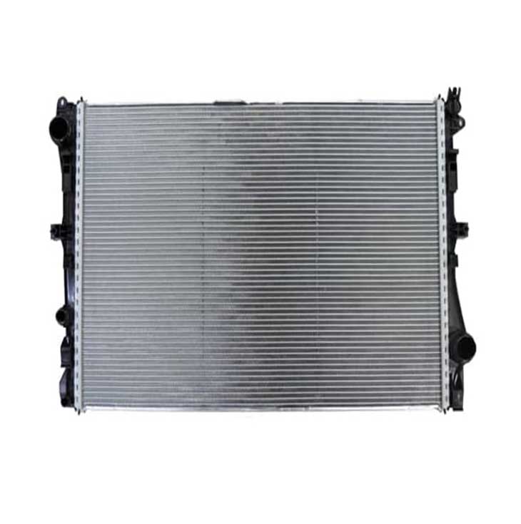 Behr (BHR # CR 2101 000S) RADIATOR (8MK 376 908-101) For Mercedes Benz 0995007303