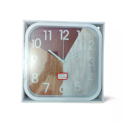 Generic High Quality Fashionable/Elegant Design Medium Size Battery Operated Square Shaped Analog Silent Quartz Wall Clock White Outer Rim