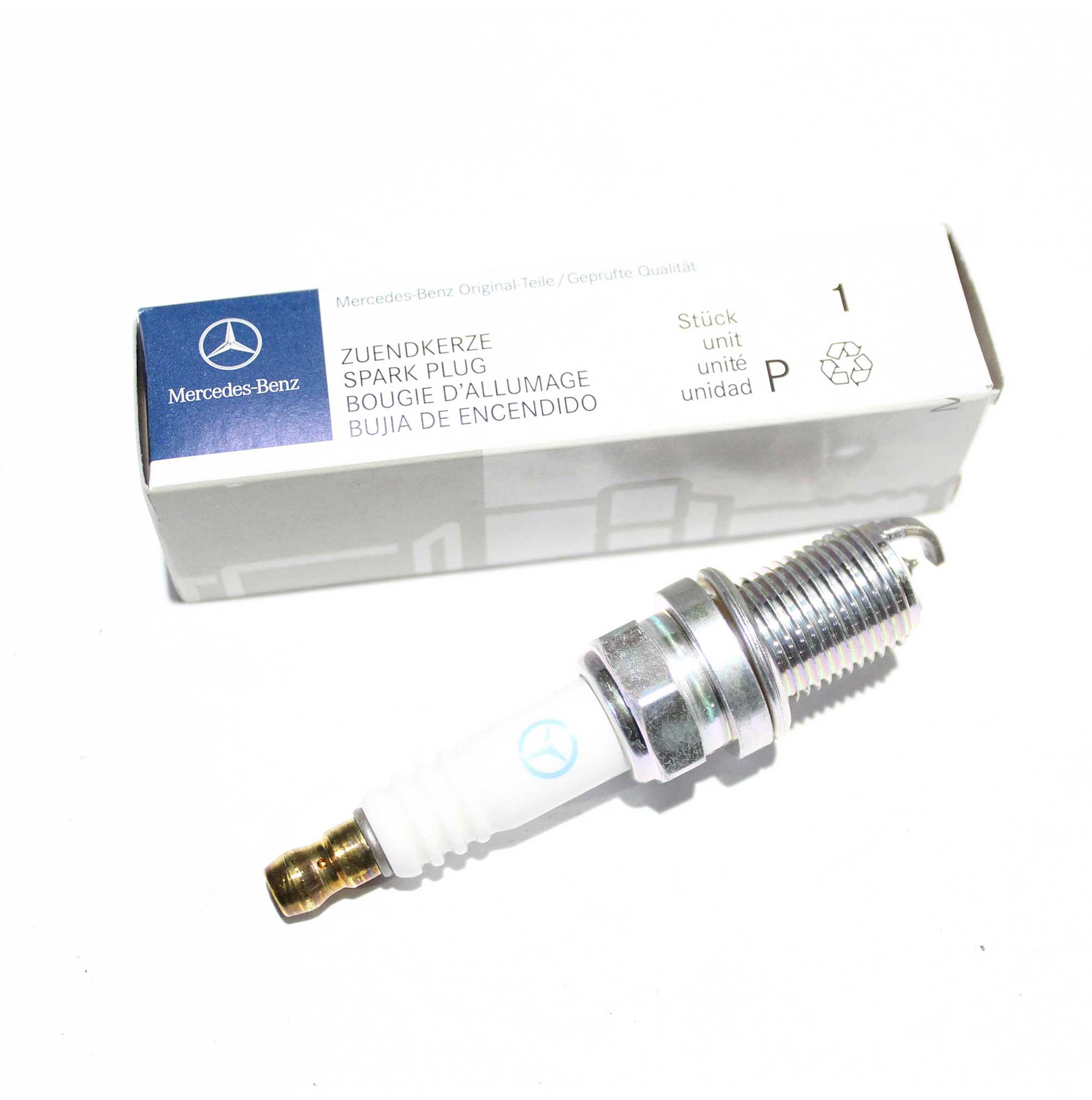 Mercedes Benz Genuine SPARK PLUG   FR8DPP33   004 159 5003  0031599403