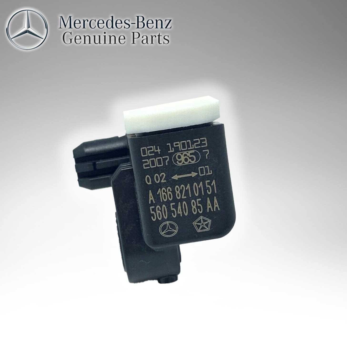 Mercedes Benz Acceleration/Impact Sensor 1668210151