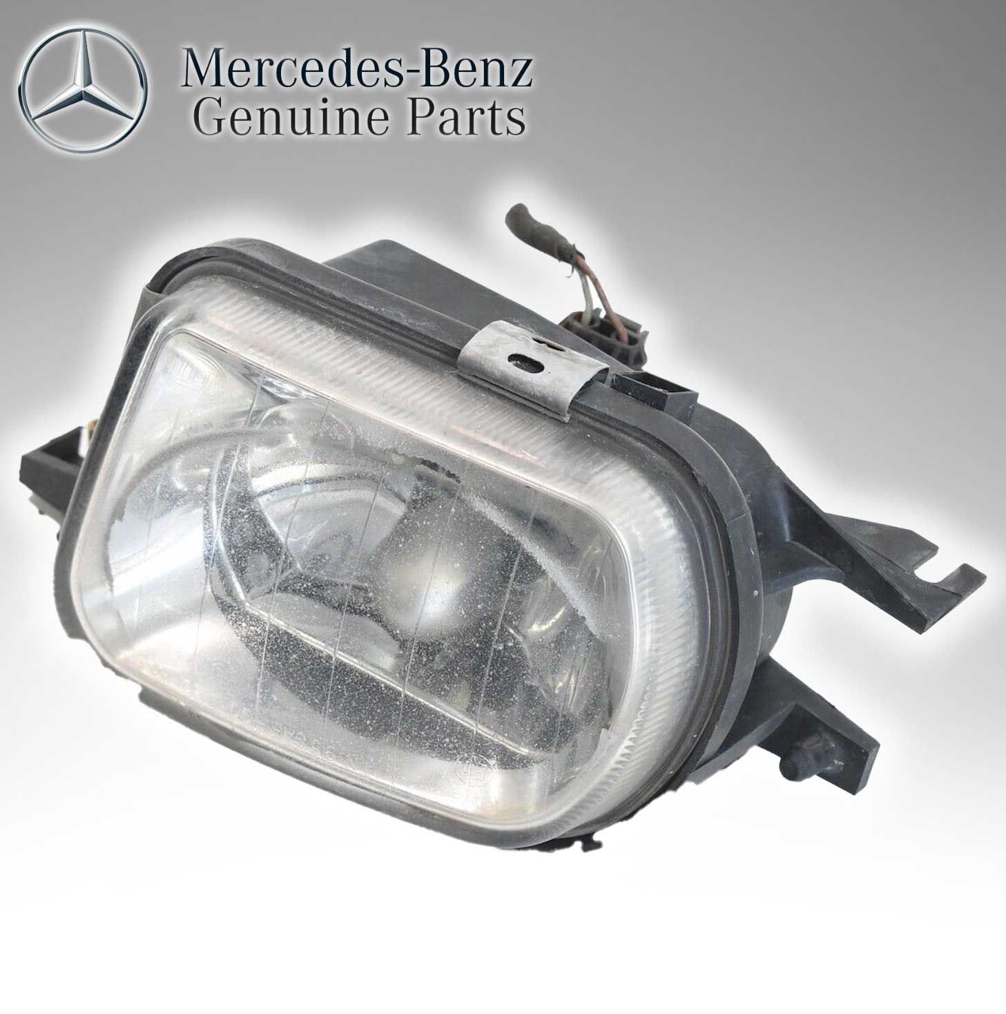Mercedes Benz Genuine Fog Light Assy 2158200656 2038201256