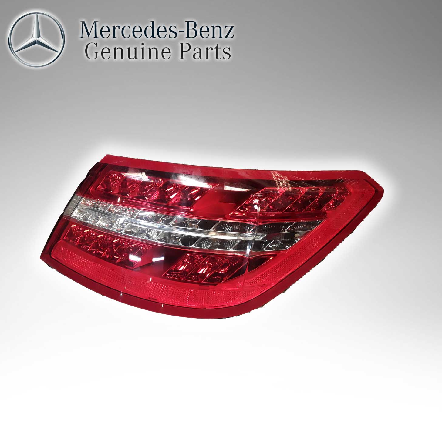 Mercedes Benz Genuine Rear Lamp 2079060258