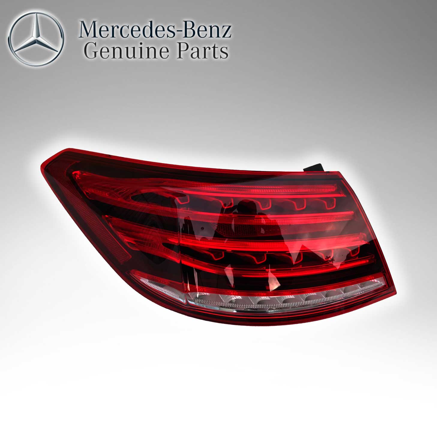 Mercedes Benz Genuine STOP LIGHT 2079063300