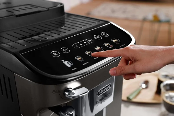De'Longhi- Magnifica EVO Bean to Cup Fully Automatic Coffee Machine, Built In Grinder, ECAM290.42.TB, Titanium & Black