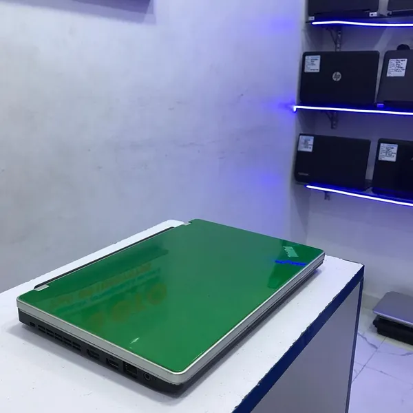 Lenovo Thinkpad Mini Laptop 3GB Ram 160GB HDD Lovely Color & Shape