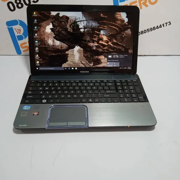 Toshiba Satellite L850 Core i5 500GB HDD 4GB Ram 2GB Dedicated Graphics