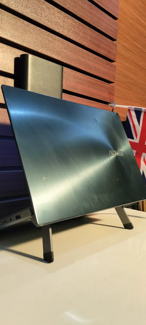 Asus ZenBook UX481FL_UX481FL Intel Core i7 (1.8GHz) -10th Gen 1TB SSD 16GB Ram