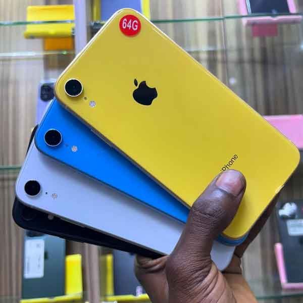 s.s Apple iPhone XR イエロー 本体 Apple iPhone XR Yellow - 64GB - (Unlocked) A1984 (CDMA + GSM